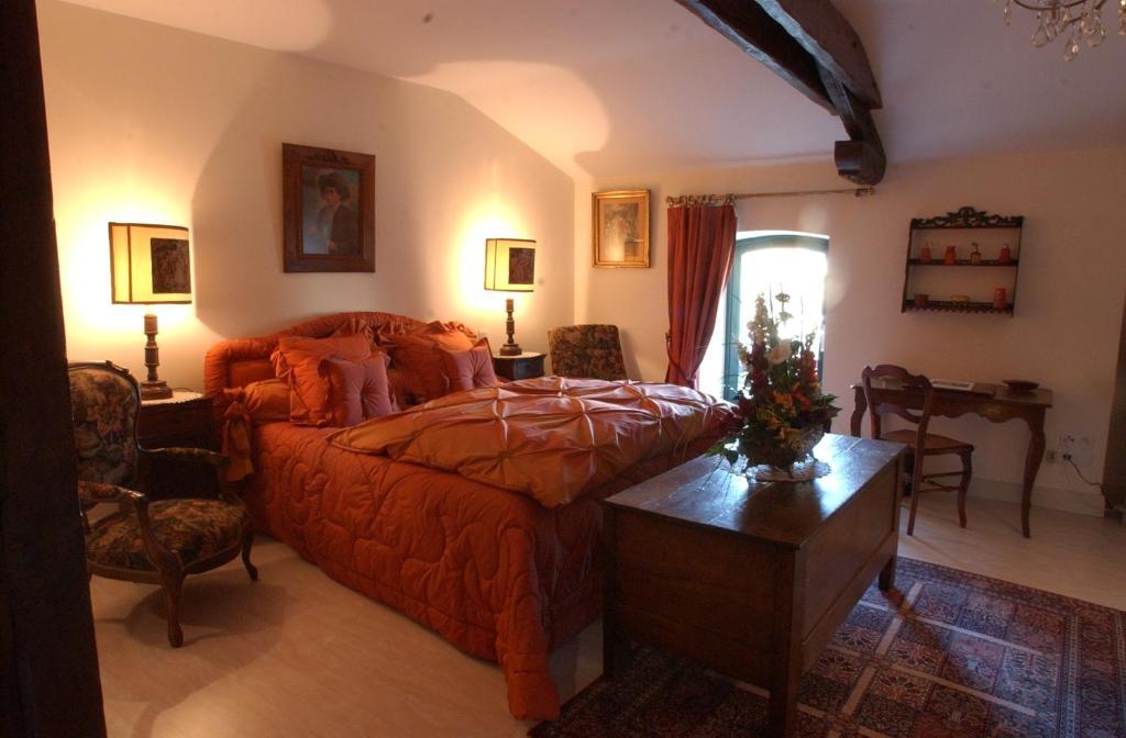 Au Fond De La Cour Bed and Breakfast Veyre-Monton Rum bild