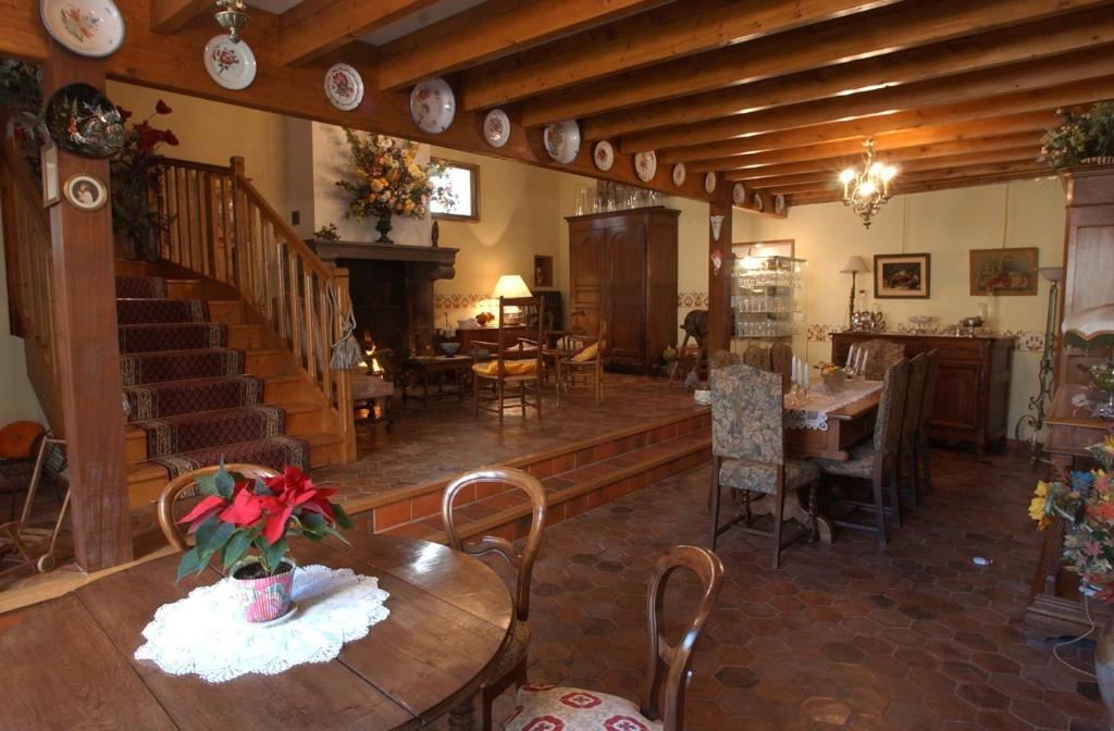 Au Fond De La Cour Bed and Breakfast Veyre-Monton Exteriör bild