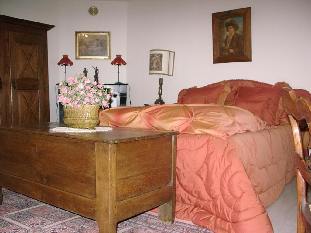 Au Fond De La Cour Bed and Breakfast Veyre-Monton Rum bild